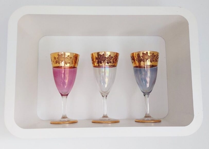 Oud in een modern interieur