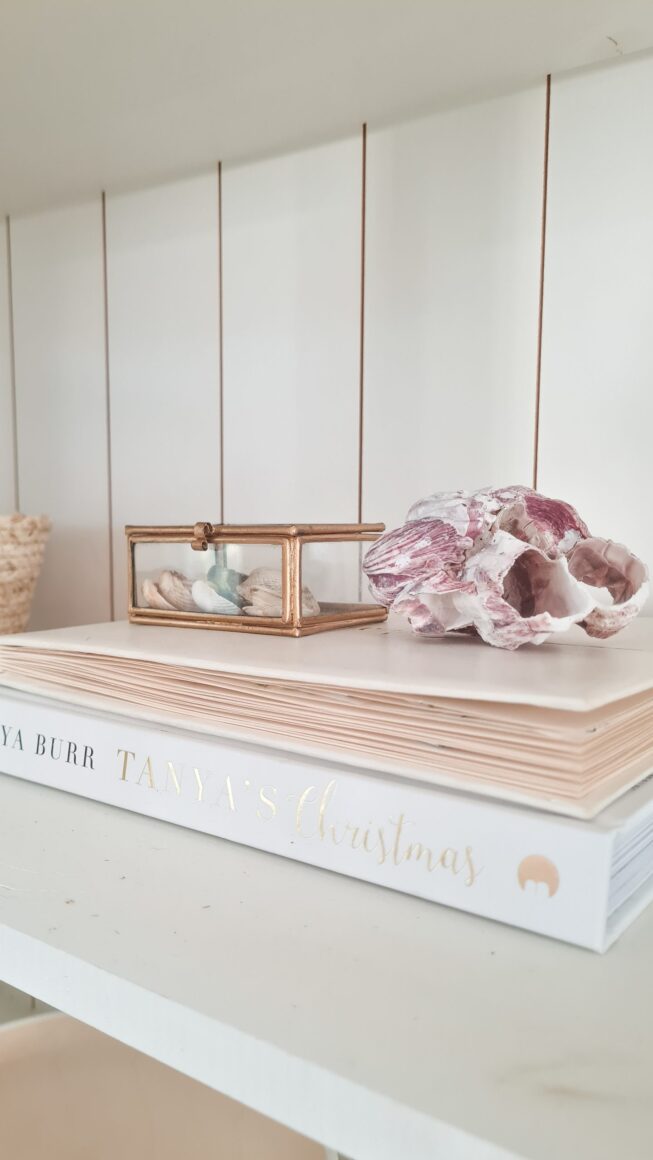 Hoge kast woonkamer. 3