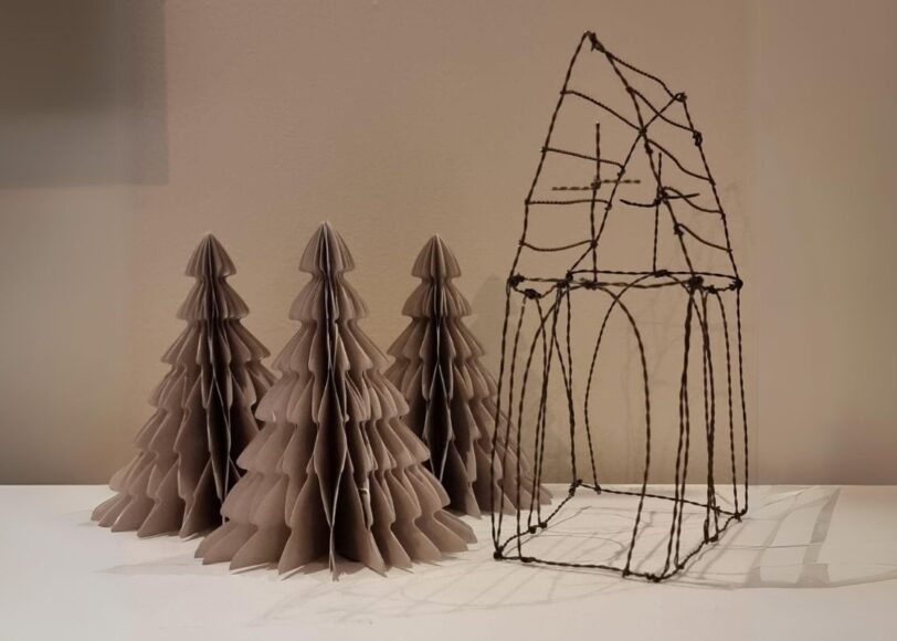 Kerst decoratie lichte aardse kleuren