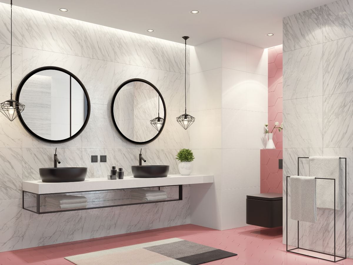 Zwarte badkamer spiegel