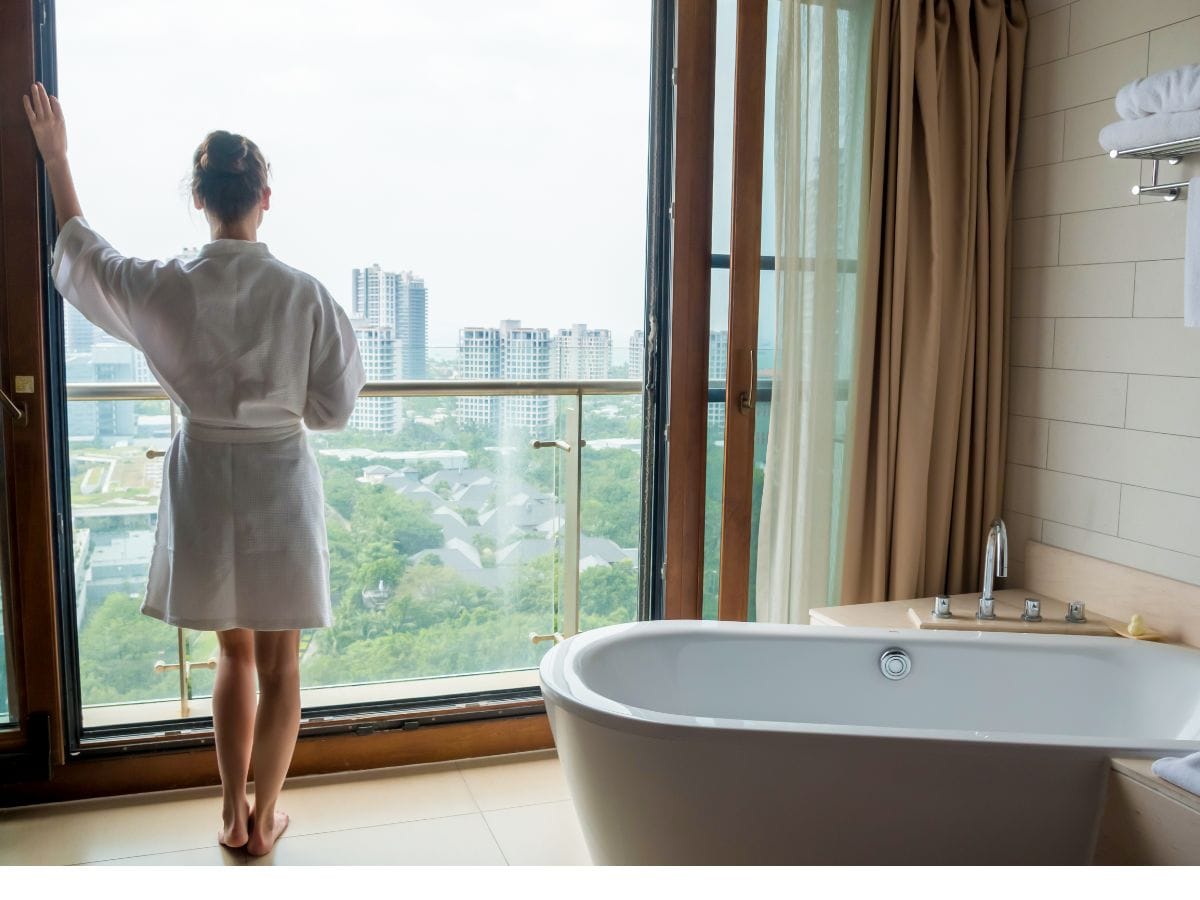 Raamdecoratie badkamer