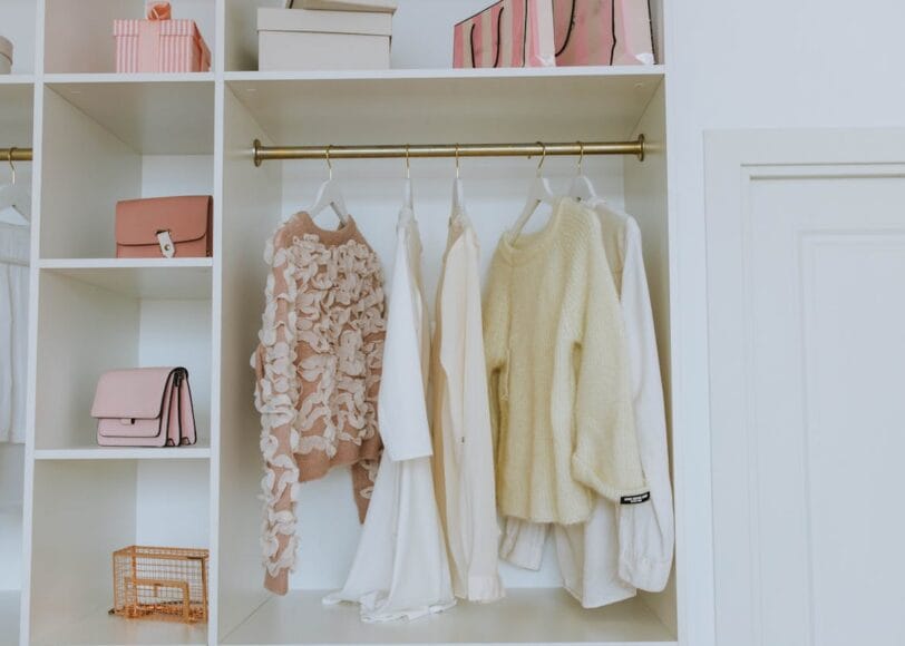 Kast onder schuin dak