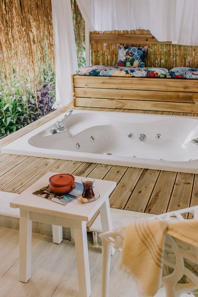 Jacuzzi eigen tuin