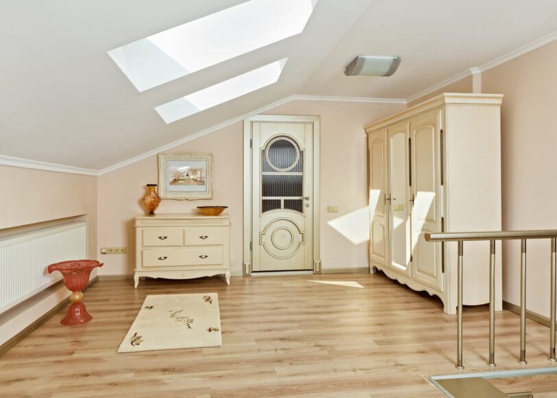 Art Deco kledingkast