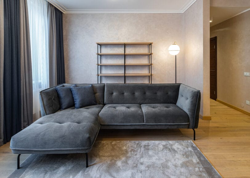 Moderne woonruimte met zithoek